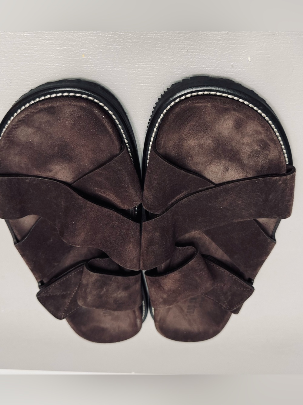 TODD SNYDER Suede Crisscross Slide Sandals